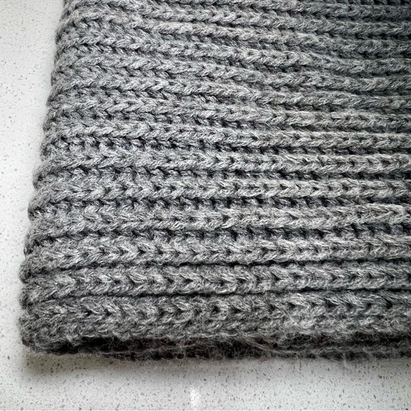 JCPENNY Cable Knit Long Scarf Gray Warm Soft Ribbed Thin Fall Winter Fuzzy Light - Picture 9 of 13